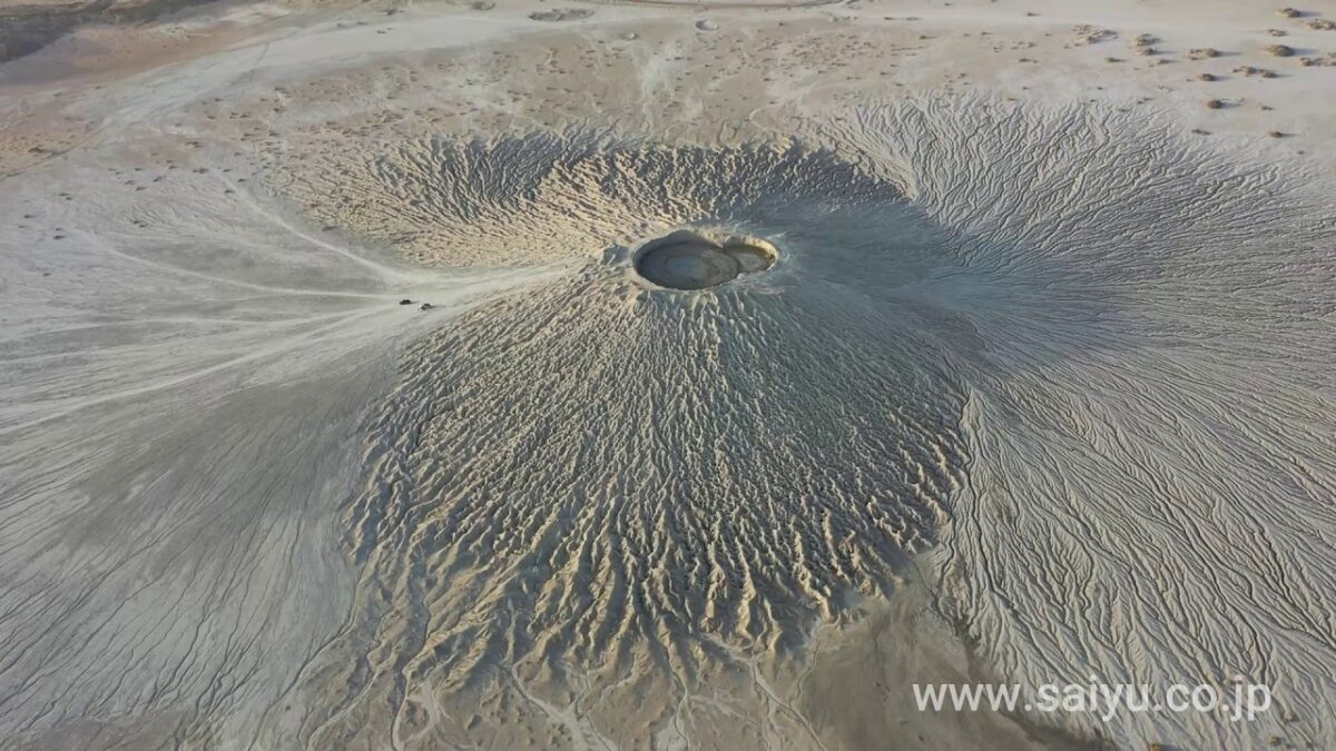 (video) Soaring Over the Magnificent Mud Volcanoes