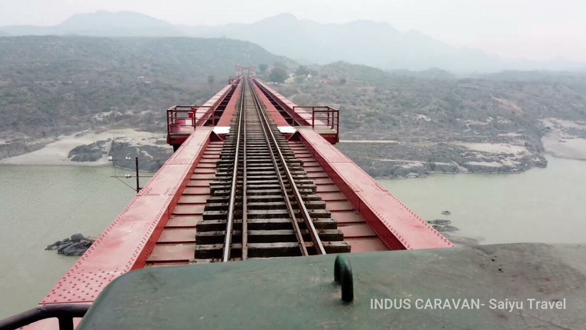 (Video) The Pakistan Railway Journey : From Peshwar to Rawal Pindi！