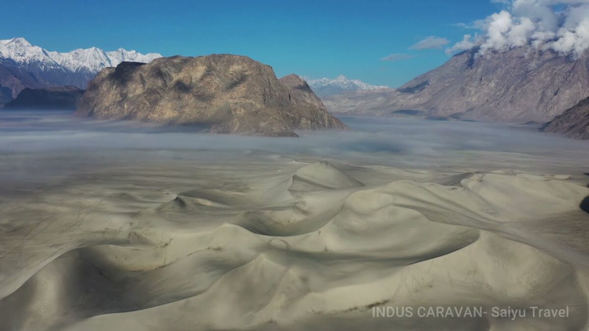 Sarfranga cold desert, emerging from the sea of clouds: Skardu